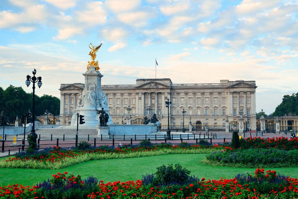 Is The Buckingham Palace Tour Worth It?