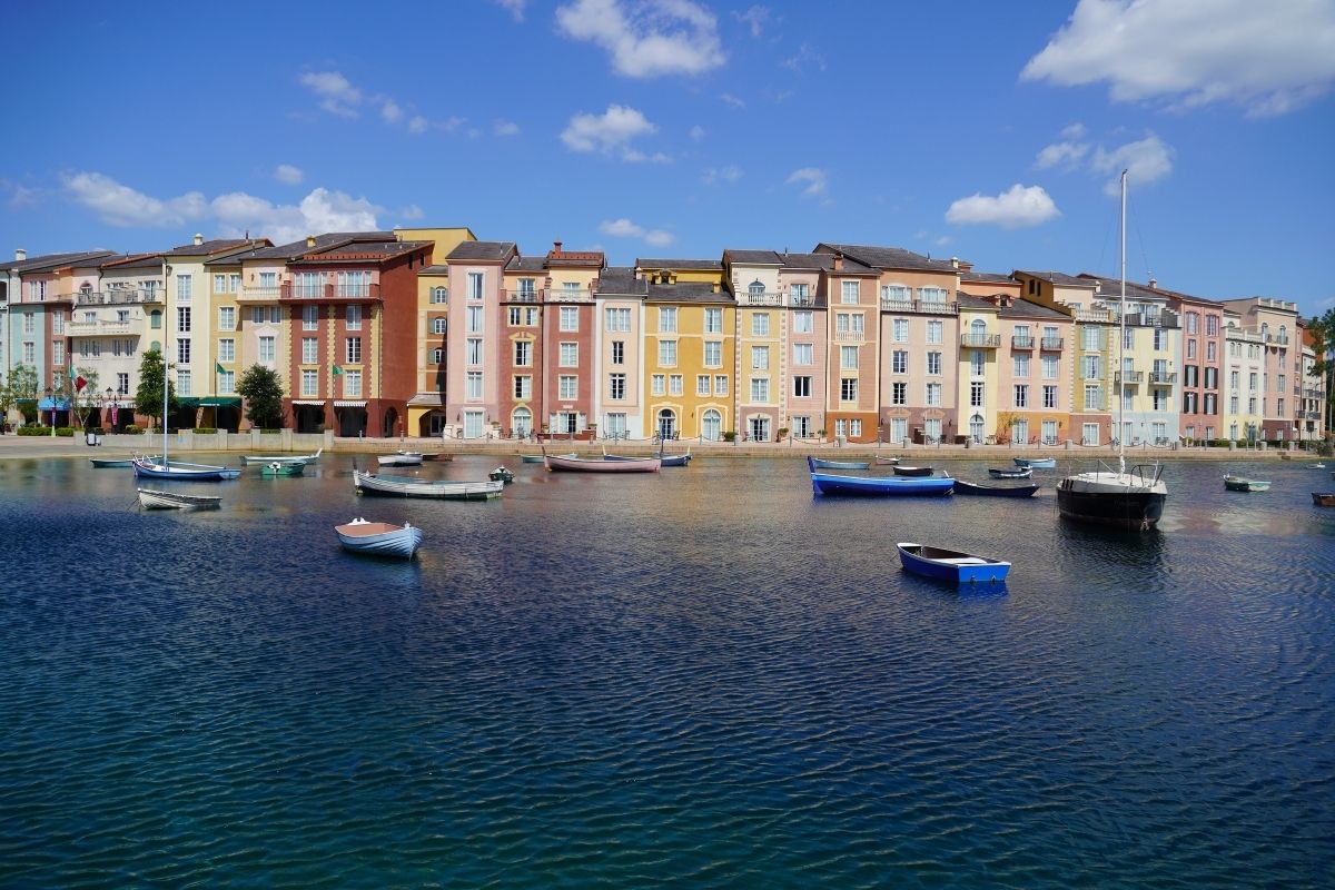Walkway from Loews Portofino Bay Hotel rooms toward the Universal CityWalk water taxi