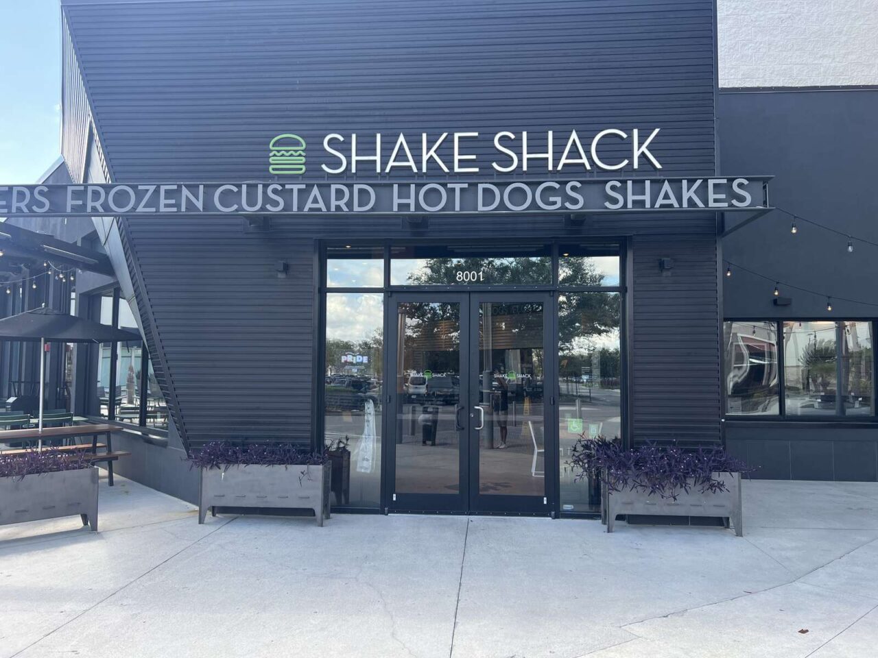 Shake Shack storefront at Florida Mall, Orlando